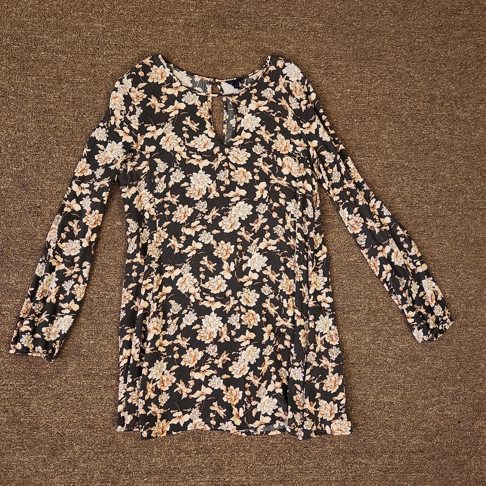 Aeropostale Floral Patterned Top